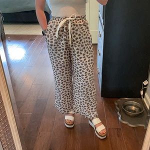 Leopard print High waisted pants